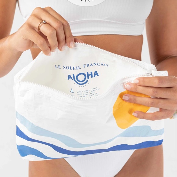 Aloha Collection Mid Pouch - Picture 4 of 9